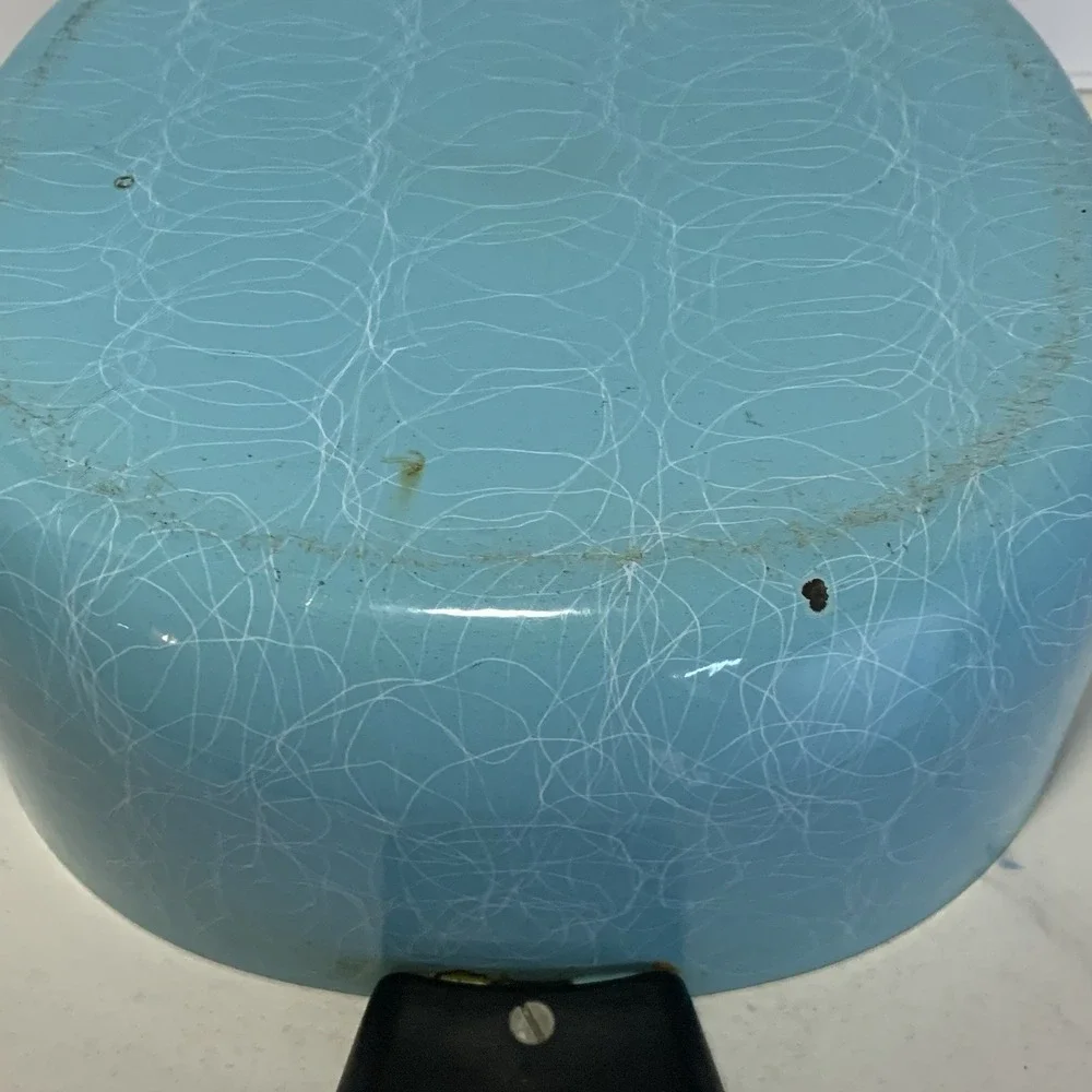 1950's Serendipity Turquoise Pot Enamelware Spaghetti Drizzle 10